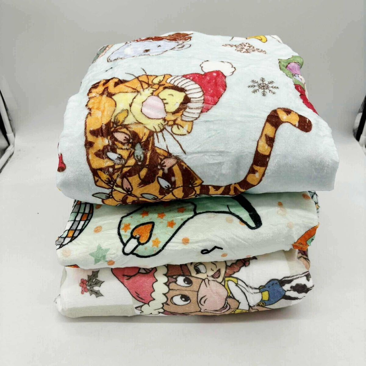 EXCLUSIVE BLANKETS CLOSING OCT 13TH